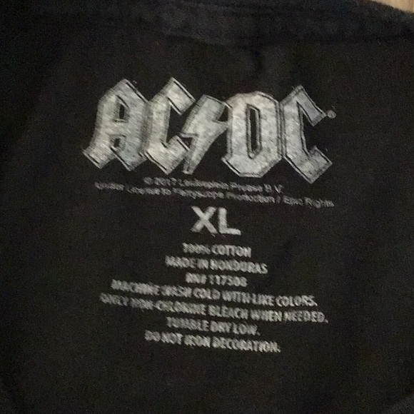 AC/DC High Voltage 2017 Band Tee Modern XL - Picture 3 of 3